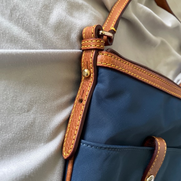 Dooney and Bourke Crossbody Bag - Picture 7 of 7